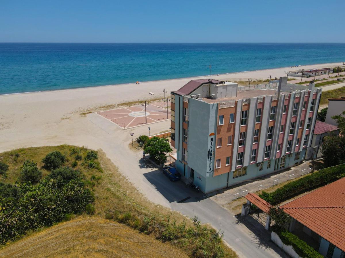 Hotel Rivabella Davoli Exterior foto