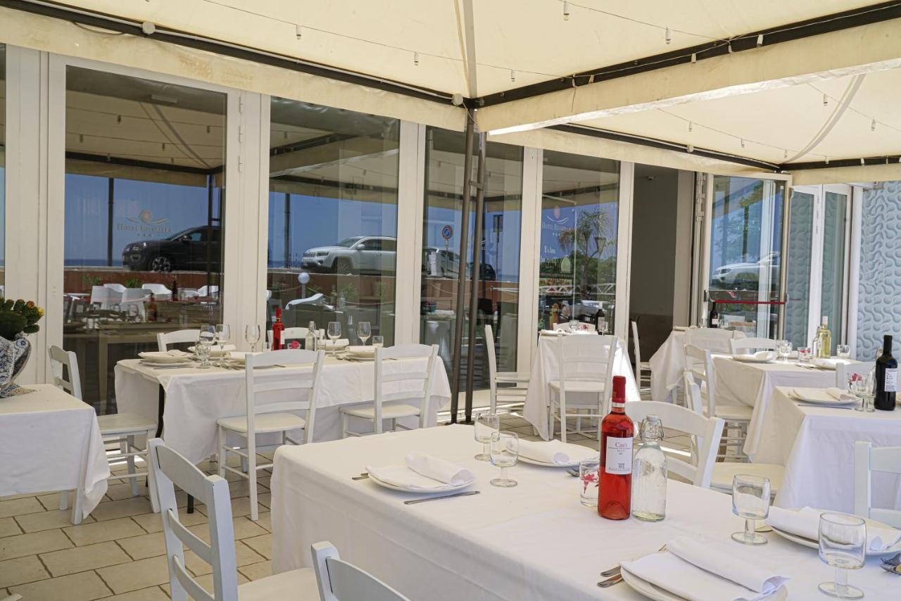 Hotel Rivabella Davoli Exterior foto