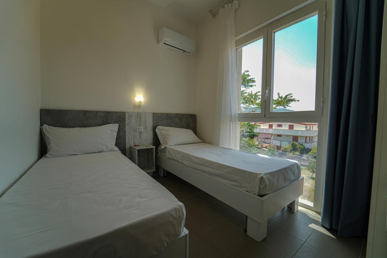 Hotel Rivabella Davoli Exterior foto